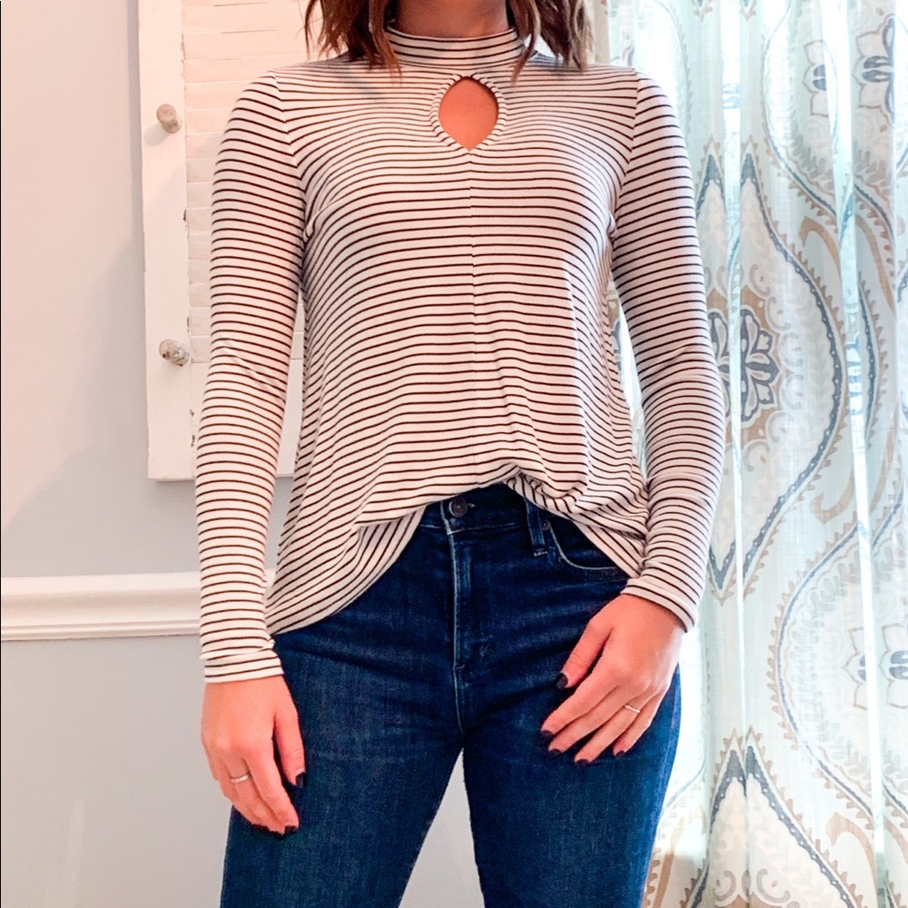 top/turtleneck